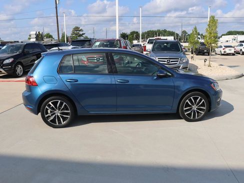 Used 2015 Volkswagen Golf 4-Door image 6