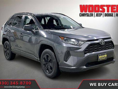 Used 2019 Toyota RAV4 LE image 1