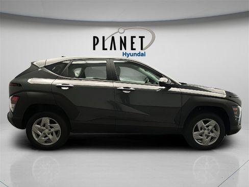 New 2026 Hyundai Kona SE image 5