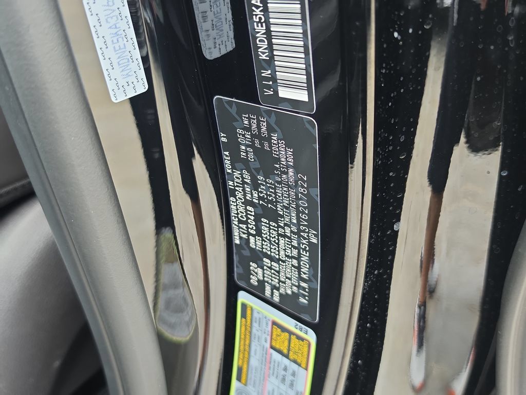 New 2027 Kia Carnival SX w/ Dark Edition Package FWD image 35