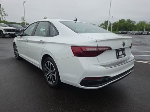 Used 2024 Volkswagen Jetta Sport FWD image 11