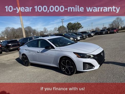 Used 2025 Nissan Altima 2.5 SR image 7