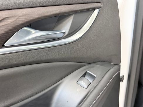 Used 2024 Buick Enclave Avenir AWD/4WD image 21