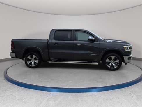 Used 2019 RAM 1500 Laramie AWD/4WD image 5
