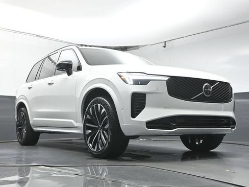 Certified 2026 Volvo XC90 B6 Ultra w/ Protection Package Premier AWD/4WD image 34