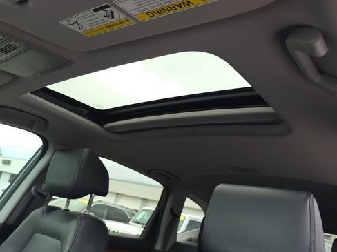Used 2020 Honda CR-V Touring image 23