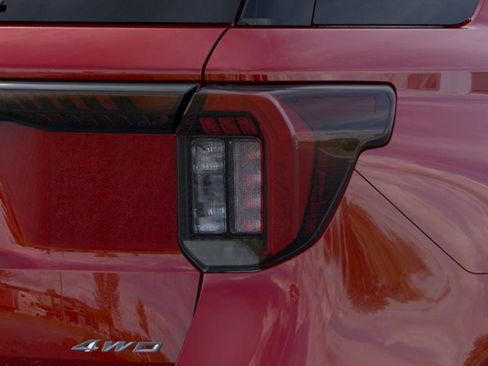 Used 2025 Ford Explorer ST-Line w/ Premium Package image 21