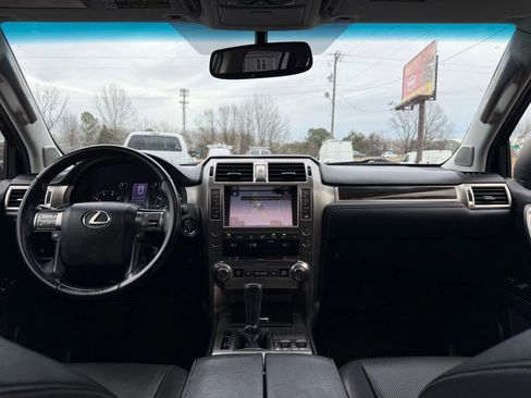 Used 2015 Lexus GX 460 w/ Navigation Package image 15