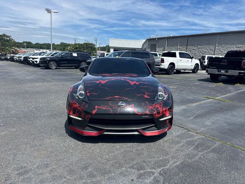 Used 2020 Nissan 370Z NISMO RWD image 4