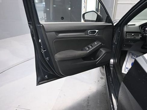 Used 2025 Honda Civic Sport image 9