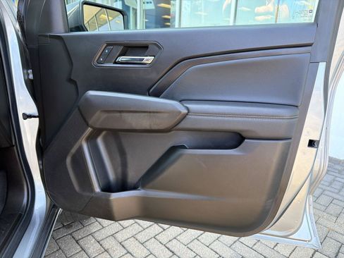 Used 2023 Chevrolet Colorado LT w/ LT Convenience Package II AWD/4WD image 28