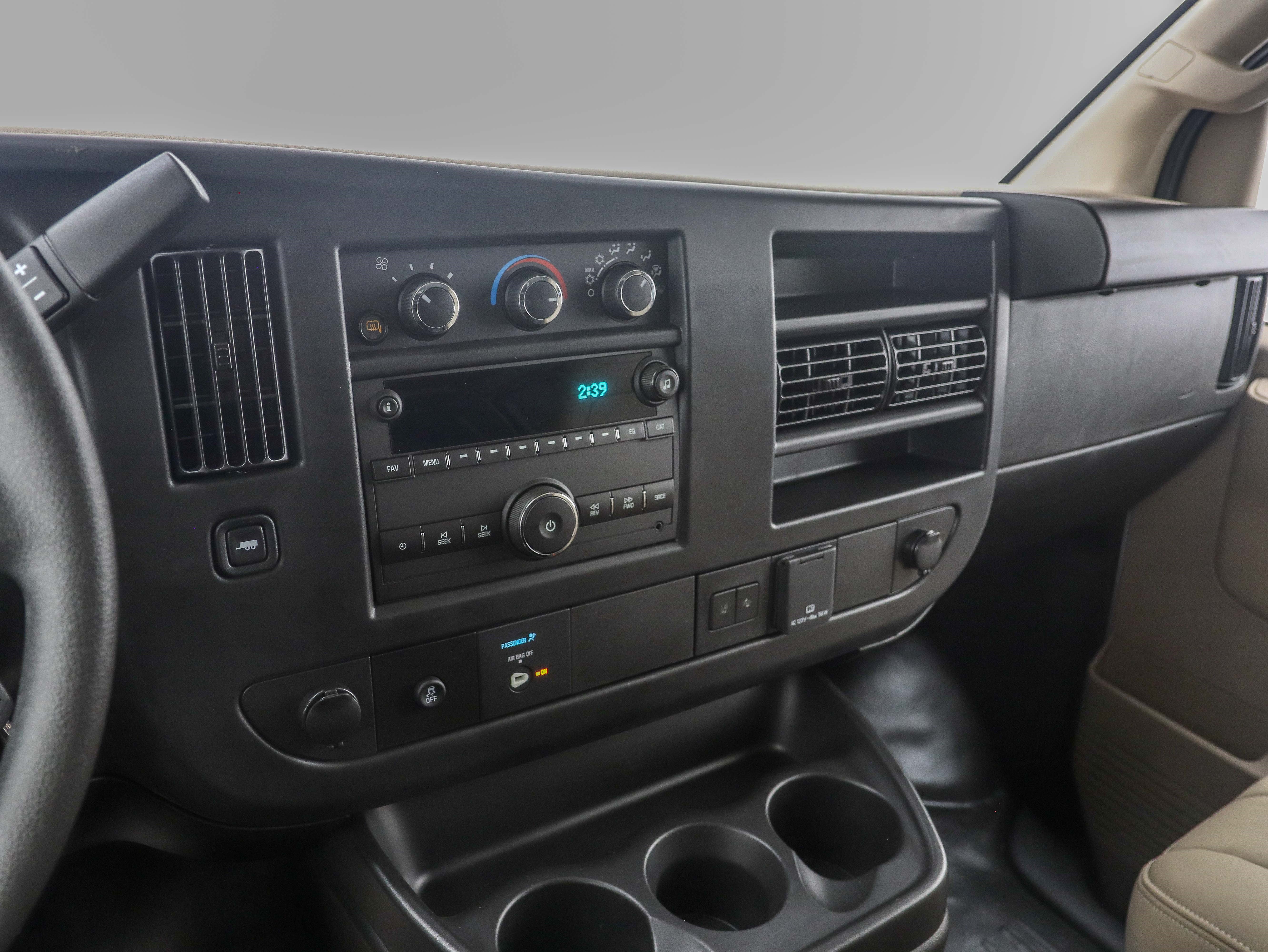Used 2026 Chevrolet Express 3500 w/ Driver Convenience Package RWD image 24