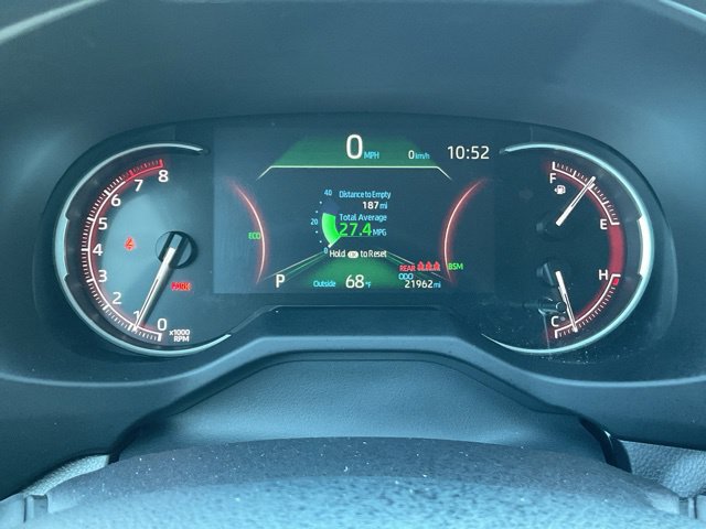 Used 2025 Toyota RAV4 XLE AWD/4WD image 27