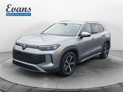 New 2025 Volkswagen Tiguan SE