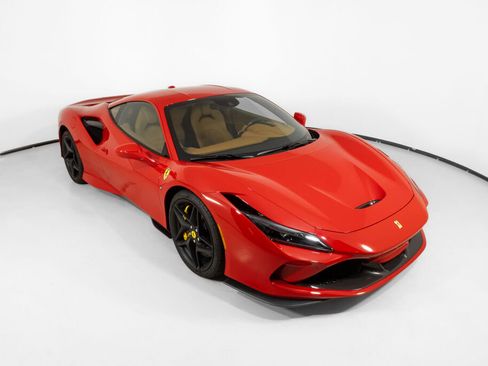 Used 2022 Ferrari F8 Tributo image 12