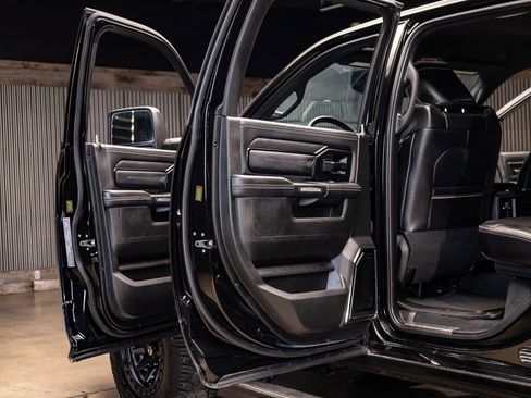 Used 2023 RAM 2500 Limited image 24