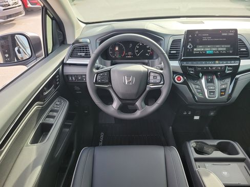 New 2026 Honda Odyssey Touring image 16