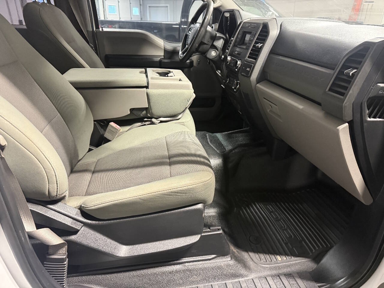 Used 2018 Ford F250 XL w/ Power Equipment Group AWD/4WD image 7