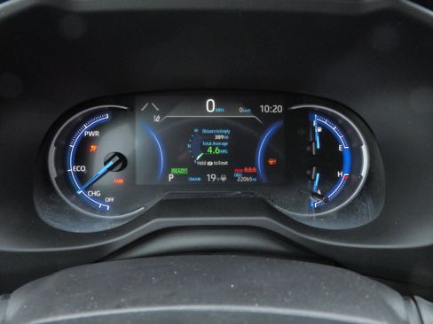 Certified 2025 Toyota RAV4 LE image 22