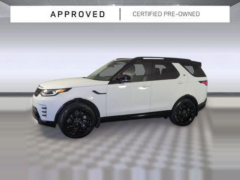 Certified 2025 Land Rover Discovery Dynamic SE image 1