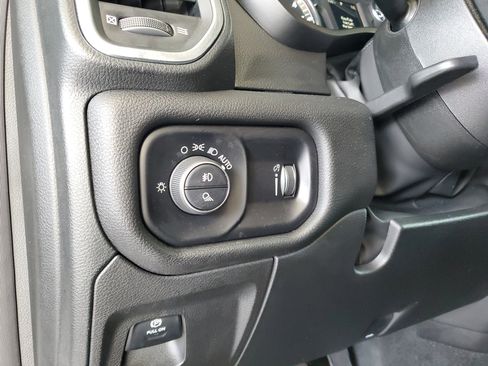 Certified 2024 RAM 1500 Big Horn RWD image 21