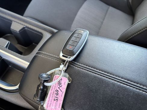 Used 2025 Nissan Sentra SV FWD image 21