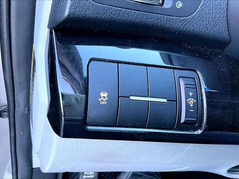 Used 2014 Kia Sorento LX image 32