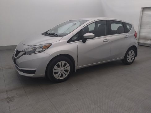 Used 2017 Nissan Versa Note SV FWD image 2