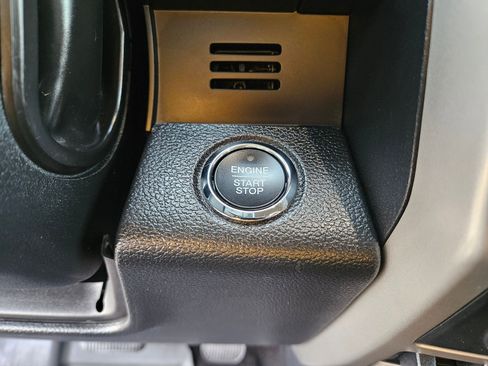 Used 2020 Ford F150 Lariat w/ Equipment Group 501A Mid image 21