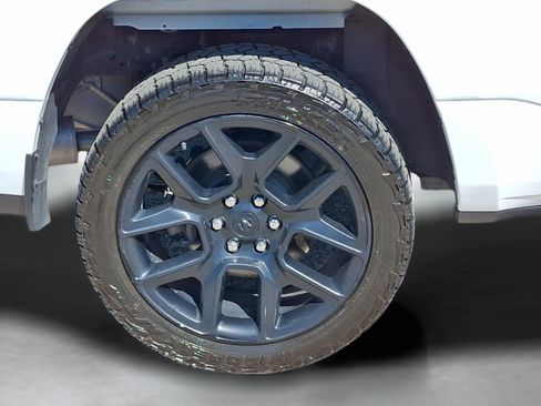 Used 2023 RAM 1500 Laramie AWD/4WD image 30