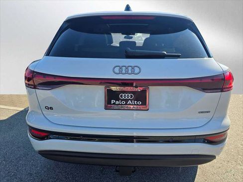 New 2025 Audi Q6 e-tron Premium image 4