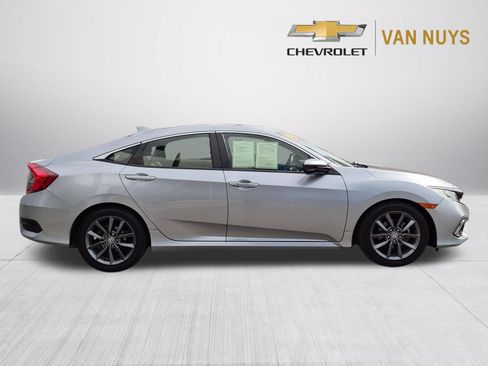 Used 2019 Honda Civic EX image 4