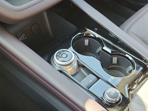 New 2026 Ford Explorer Platinum image 21