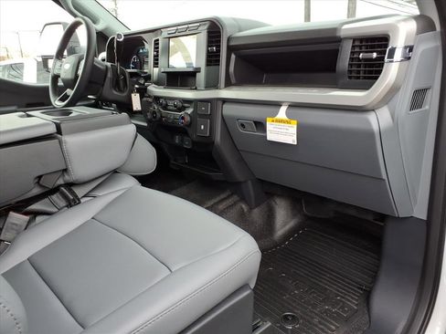 New 2024 Ford F550 4x4 SuperCab Super Duty image 10