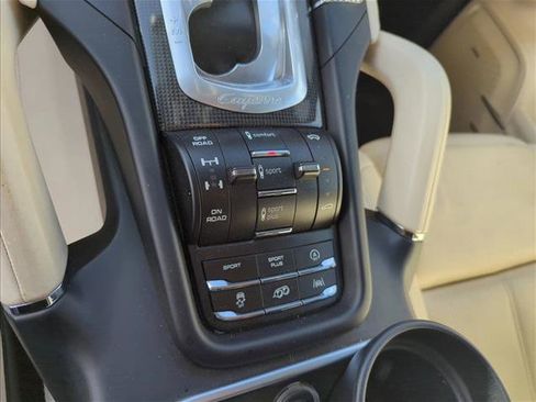 Used 2017 Porsche Cayenne GTS AWD/4WD image 20