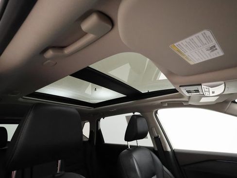 Used 2022 Nissan Rogue Platinum w/ Head-Up Display Package image 25