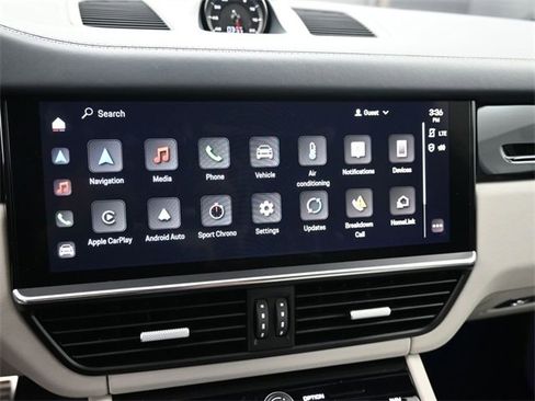 Used 2022 Porsche Cayenne S image 17