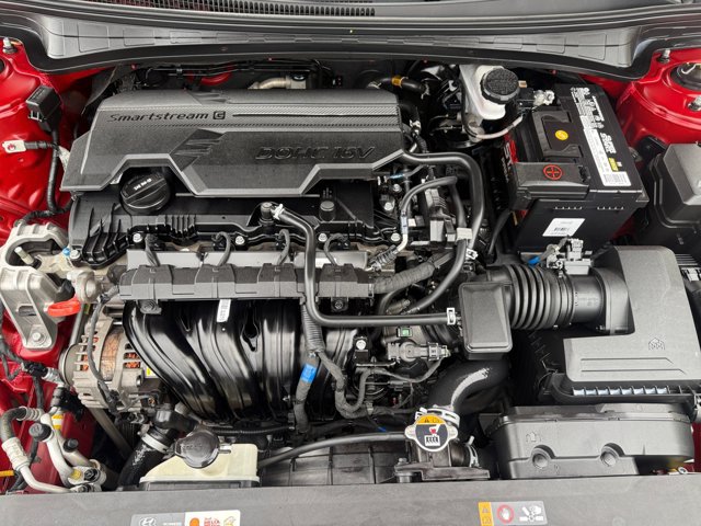 Used 2021 Hyundai Elantra Limited FWD image 18