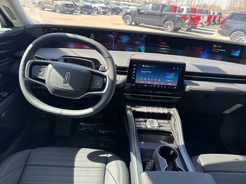 New 2026 Lincoln Nautilus Reserve w/ Jet Appearance Package AWD/4WD image 6