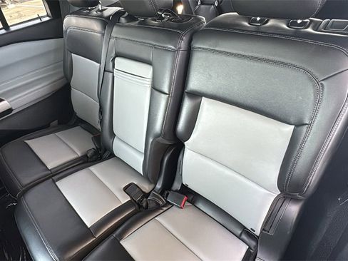Certified 2023 Ford Explorer XLT w/ Equipment Group 202A image 23