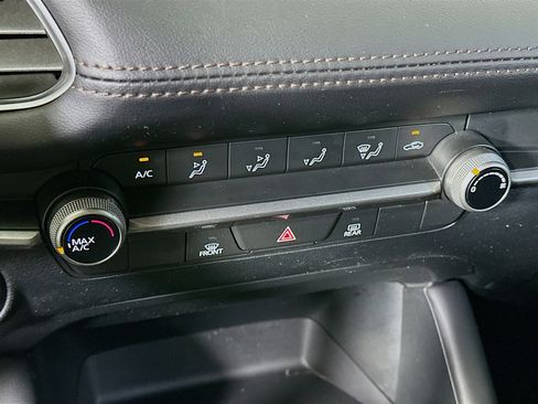 Used 2025 MAZDA MAZDA3 s image 22