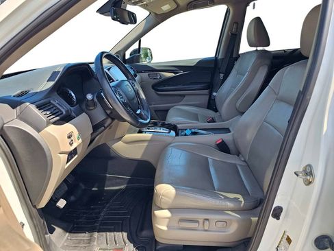 Used 2017 Honda Pilot Touring image 18