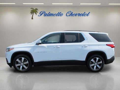 Used 2021 Chevrolet Traverse LT w/ LT Premium Package FWD image 6