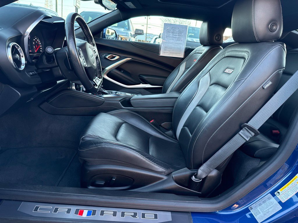 Used 2021 Chevrolet Camaro SS RWD image 15
