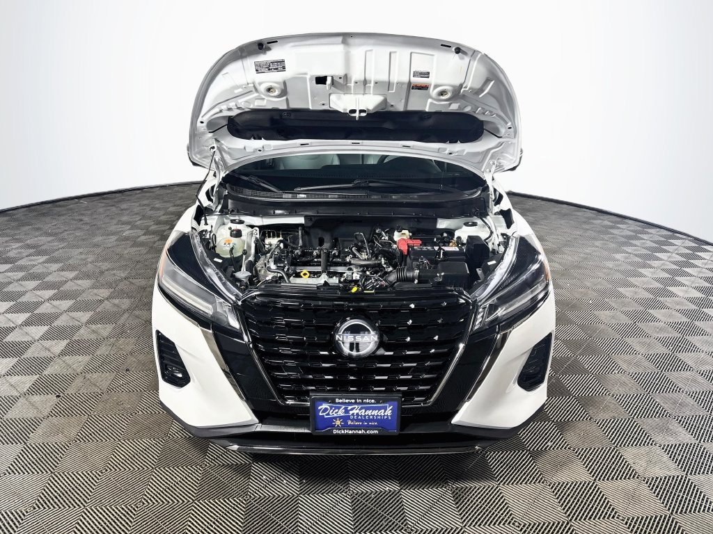 Used 2024 Nissan Kicks SR w/ SR Premium Package FWD image 21