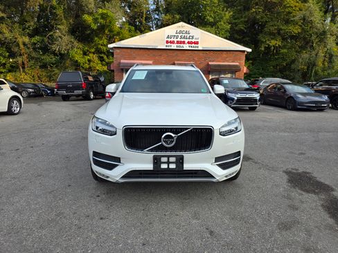 Used 2017 Volvo XC90 T6 Momentum w/ Vision Package image 2