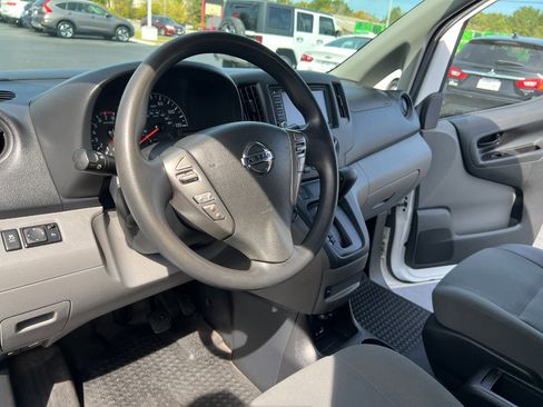 Used 2020 Nissan NV200 SV w/ Sliding Glass Door Package image 16