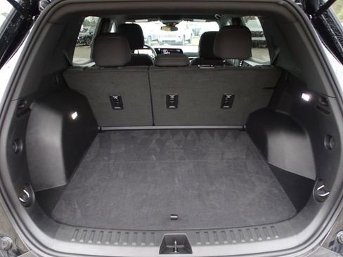 Used 2025 Chevrolet Equinox LT image 17