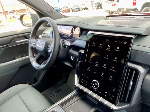 New 2026 GMC Acadia AT4 w/ LPO, Floor Liner Package AWD/4WD image 42