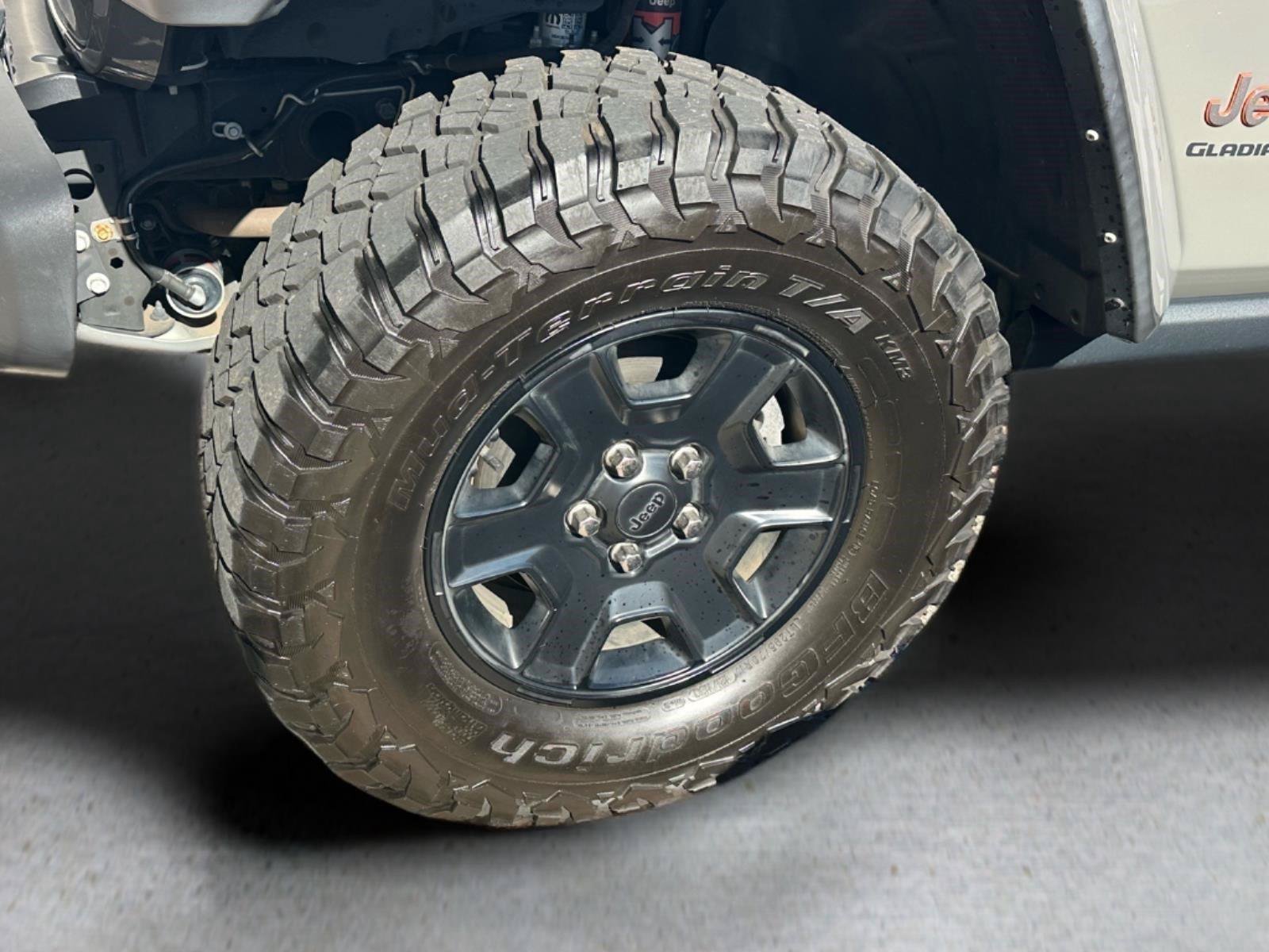 Used 2022 Jeep Gladiator Mojave w/ Cold Weather Group AWD/4WD image 22